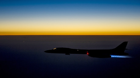 FILE PHOTO A U.S. Air Force B-1B Lancer supersonic bomber flies over northern Iraq after conducting air strikes in Syria © Reuters