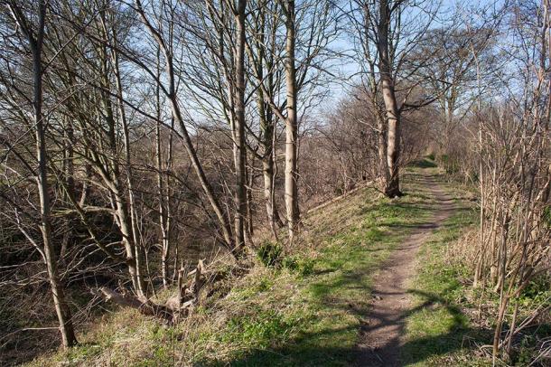 The Devil’s Dyke landmark is popular with locals and visitors who enjoy hiking. It is a protected monument due to its historic importance, as well as its flora and fauna. (Rob Mills / CC BY-NC-SA 2.0)