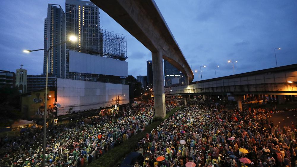 Thousands of protesters take to streets of Bangkok despite government warning