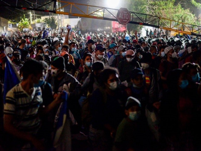 Migrant Caravan in Guatemala Pushes Through Border from Honduras -- Heading to U.S.A.