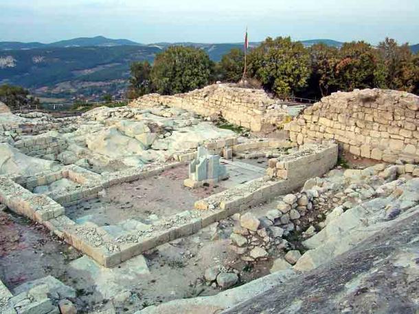 The Perperikon church site can be found at the eastern part of the acropolis. Once the site of a pagan temple, on which a Christian church was later built. (Anton Lefterov / CC BY-SA 4.0)