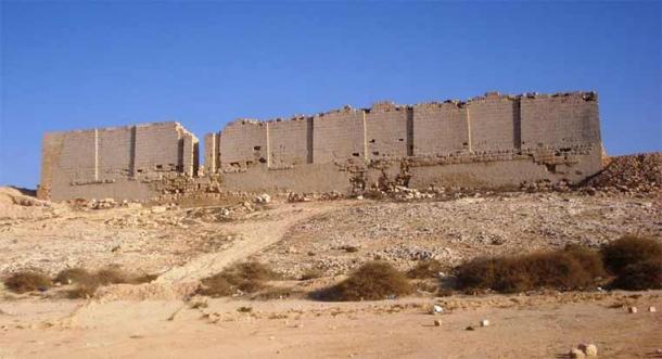 North facade of the Osiris Temple ruin in Taposiris Magna, west of Alexandria, facing the sea. (Koantao/ CC BY-SA 3.0)