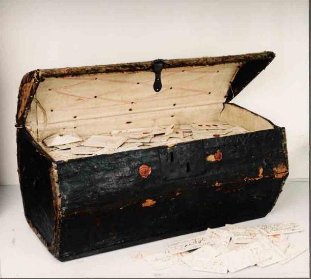 Brienne trunk: a seventeenth-century trunk of letters bequeathed to the Dutch postal museum in The Hague. (Credit: Unlocking History Research Group)