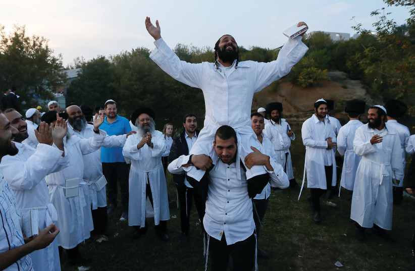 Ukraine to let in vaccinated Israeli pilgrims to Uman for Rosh Hashanah