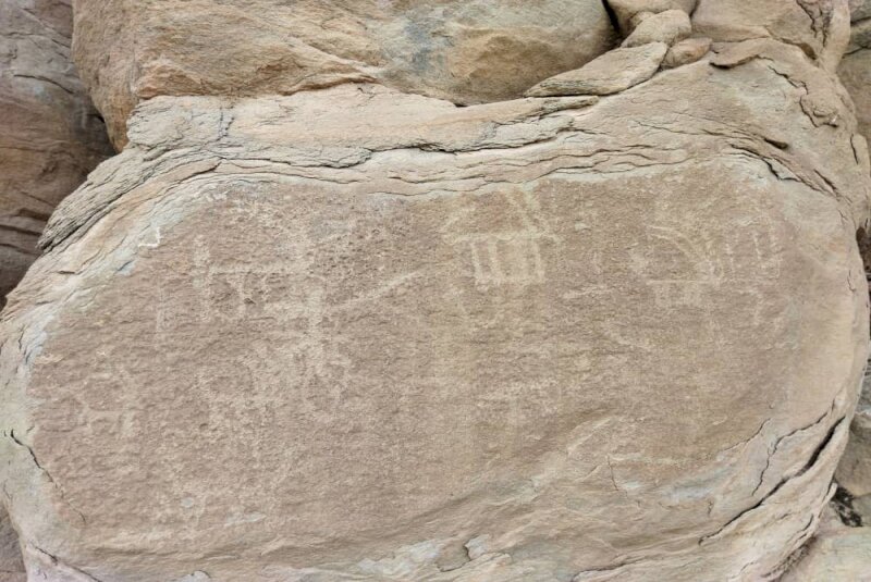 70 historical petroglyphs discovered in central Iran