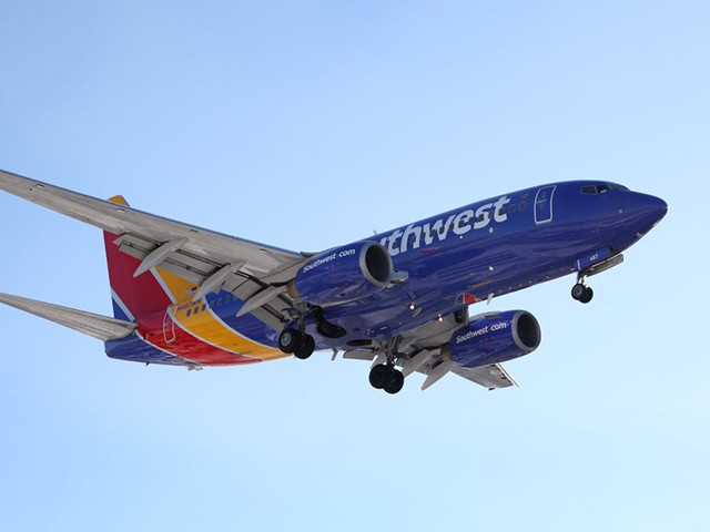 Southwest Cancels 1,800 Flights Days After Pilots Fight Vaccine Mandates; Airline Claims 'Bad Weathe...