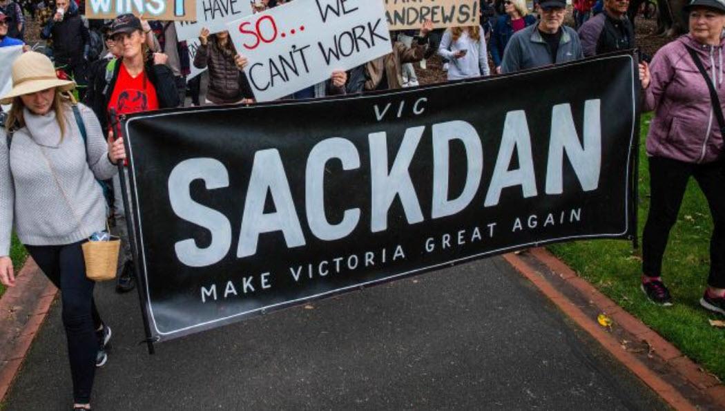 “Stop Medical Apartheid!” — Police Passive As Huge Crowd Protests Australia’s Draconian Pandemic Powers Bill 2021-10-30_4-52-17