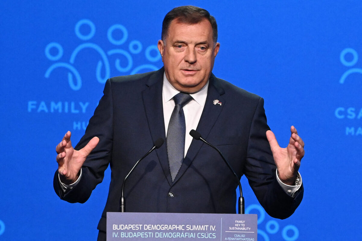 Why are the US and EU silent about Serb secessionist Milorad Dodik?