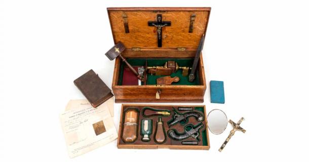The vampire slaying kit which was sold at auction. Source: Hansons Auctioneers