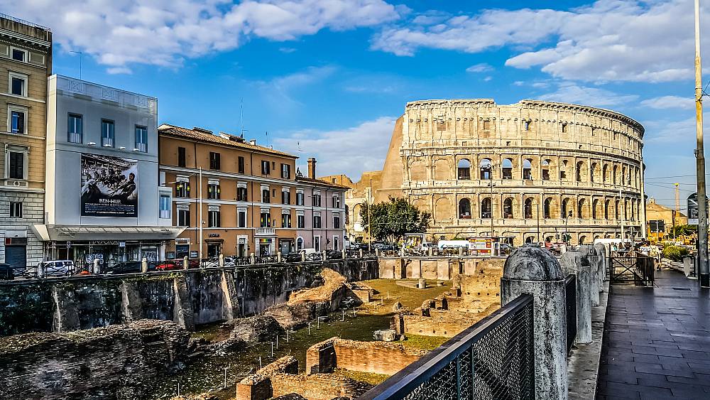 Italy election: Apathy and anxiety among crowds in Rome as snap vote looms