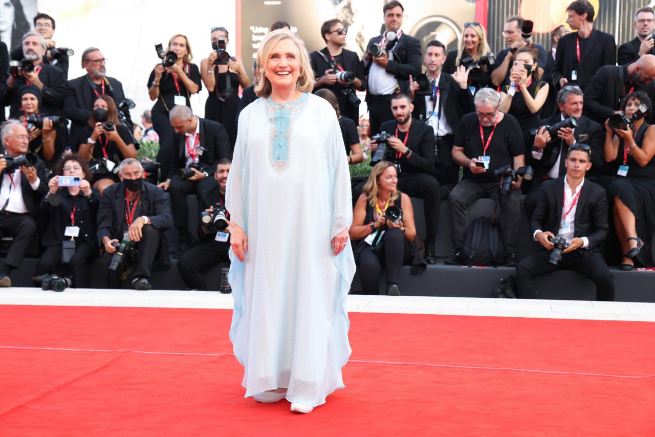 Hillary Clinton Mocked over Venice Film Festival Attire: 'Lock Her Up for This Outfit Alone'