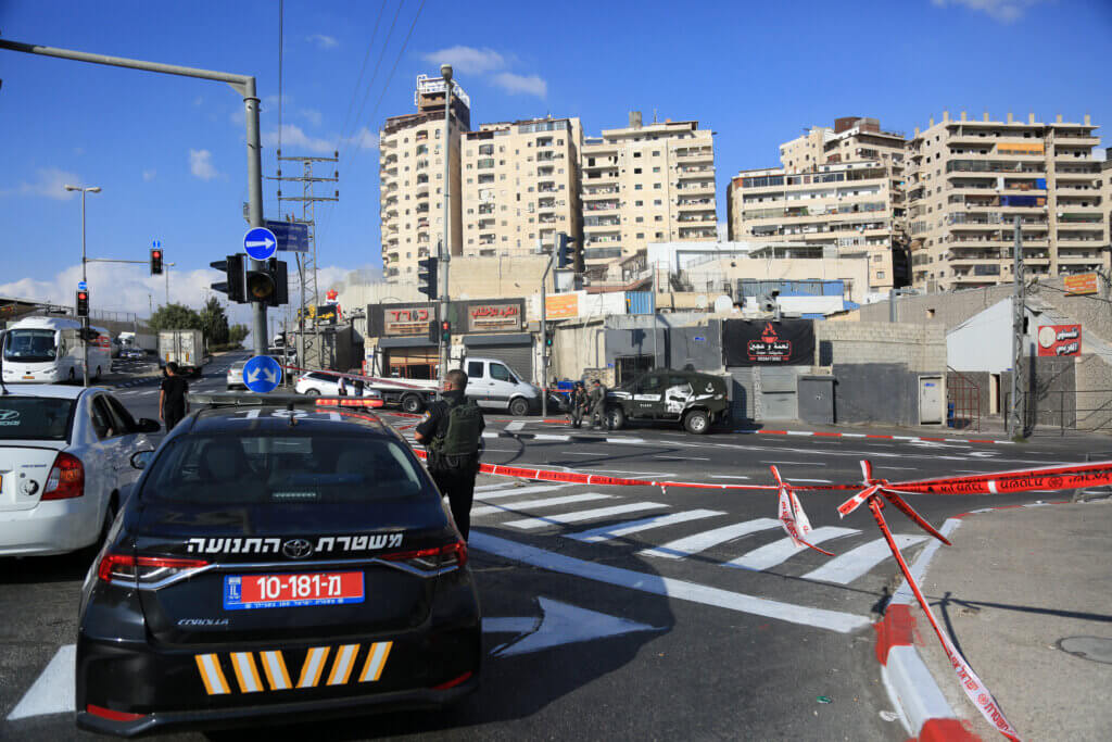 Shooting operation at Shu’fat military checkpoint leaves Israeli soldier dead, another injured