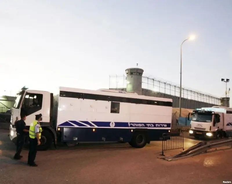 Palestinian prisoners call this bus a ‘moving grave’