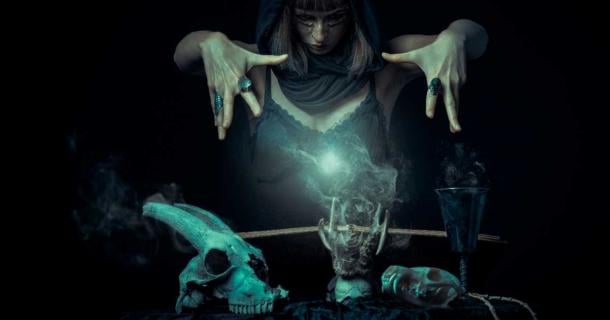 Many hags/witches are depicted as possessing supernatural powers and the use of magic. Source: TeodorLazarev/AdobeStock 