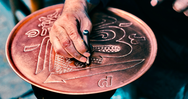 Traditional copper handicrafts. Source: pinkfloyd YilmazUslu / Adobe Stock.