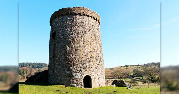 Scottish broch. Source: ivan / Adobe Stock.