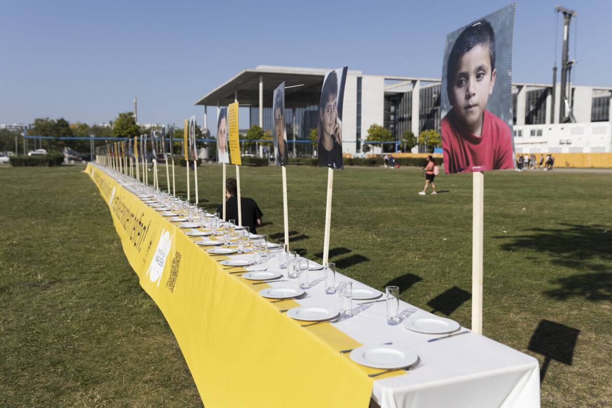 Symbolic dining table in Berlin raises awareness of earthquake orphans in Turkiye, Syria