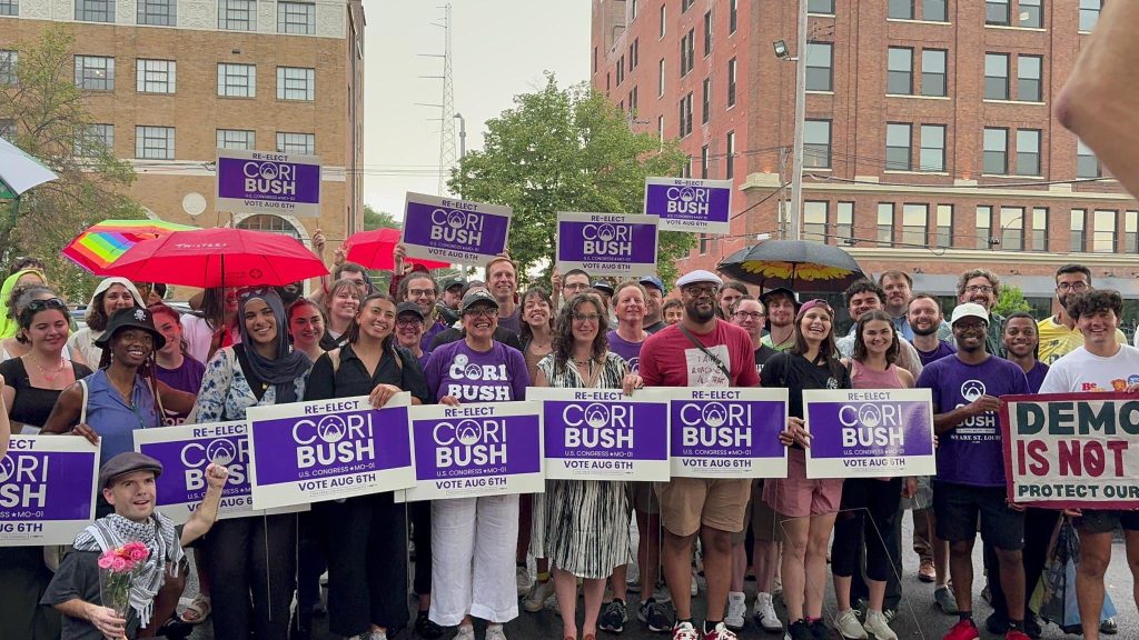 Photo published by the Cori Bush campaign after a campaign canvas that knocked on 2,000 doors on July 30, 2024. (Photo: @CoriBush/Twitter)